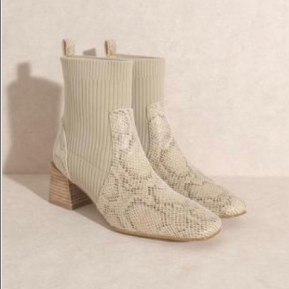 Chic snake skin booties very stretchy and comfortable